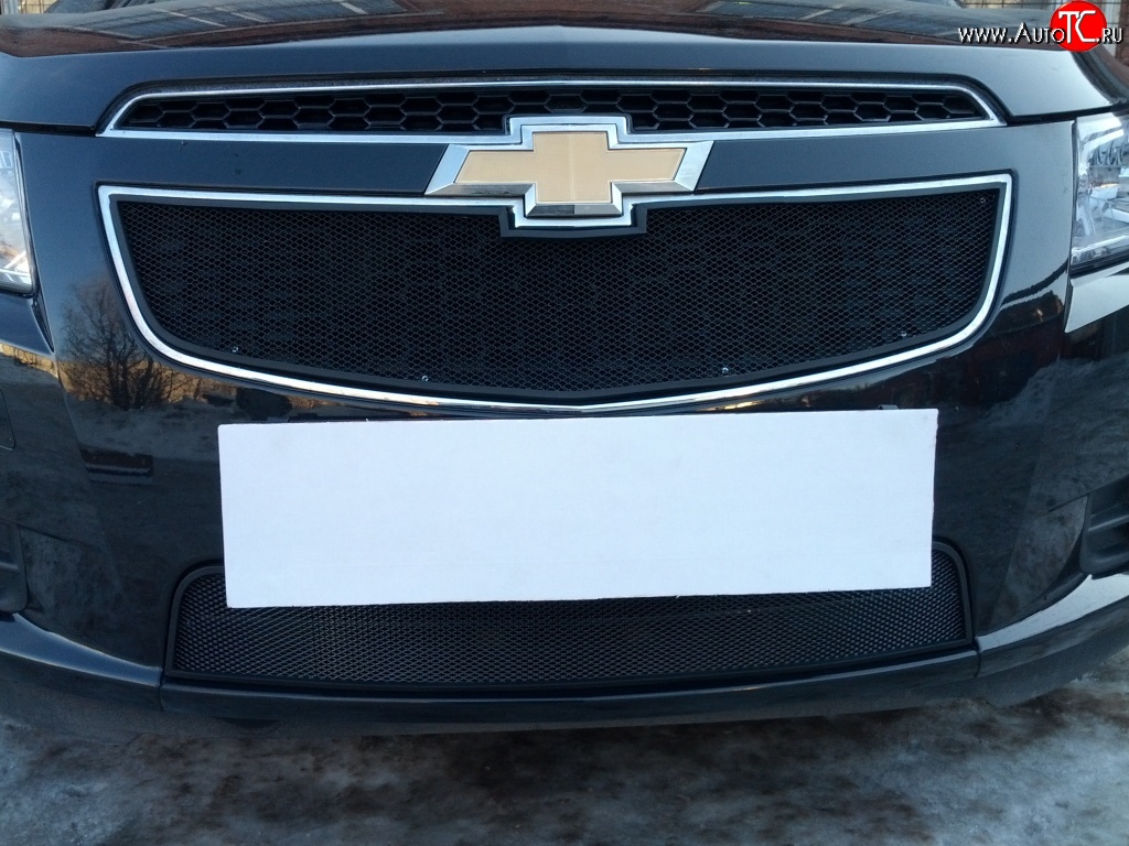 1 469 р. Нижняя сетка на бампер Russtal (черная)  Chevrolet Cruze ( седан,  хэтчбек) (2009-2015)