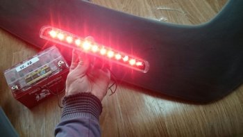 679 р. Универсальный LED стоп сигнал 21103716810 (22х2х4 см) Уаз Патриот 3163 5 дв. 2-ой рестайлинг (2017-2024) (Красный). Увеличить фотографию 2