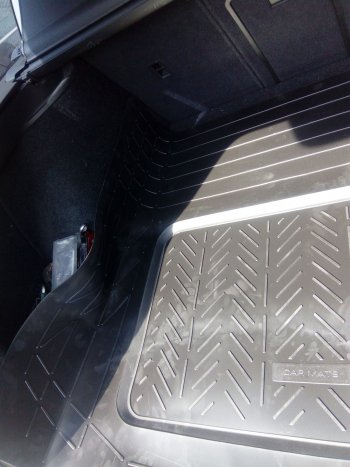 Универсальный коврик в багажное отделение Aileron (1370x1080, размер корытца 770*480) Audi 80 B3 седан (1986-1991)