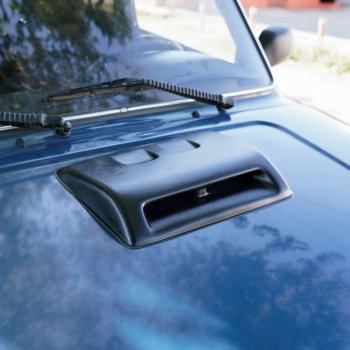 399 р. Воздухозаборник капота Autodemic (малый квадрат, 20х20х7 см.) Chevrolet Lacetti хэтчбек (2002-2013). Увеличить фотографию 2